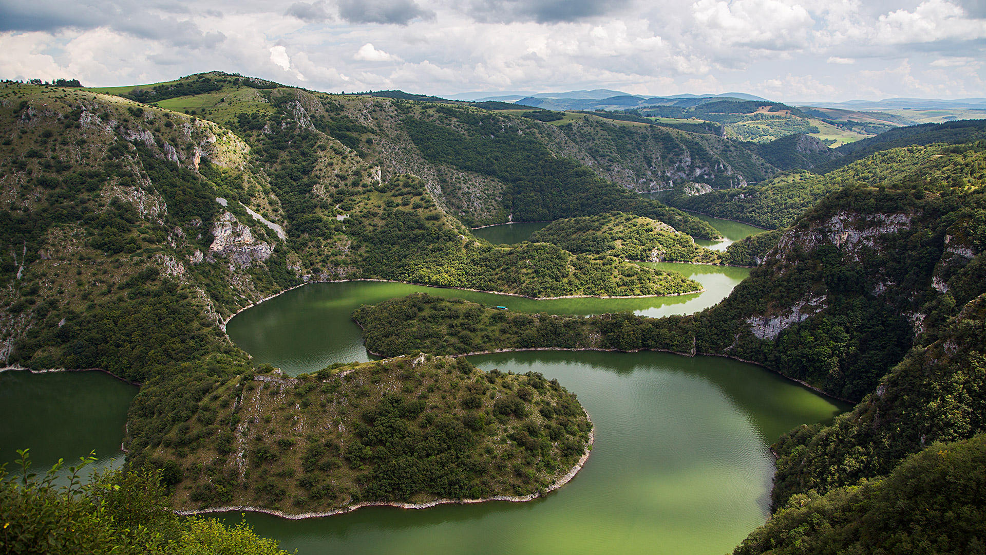 Why is Serbia the ideal travel destination